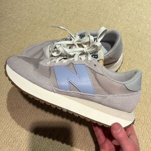 New Balance 237 Sneakers